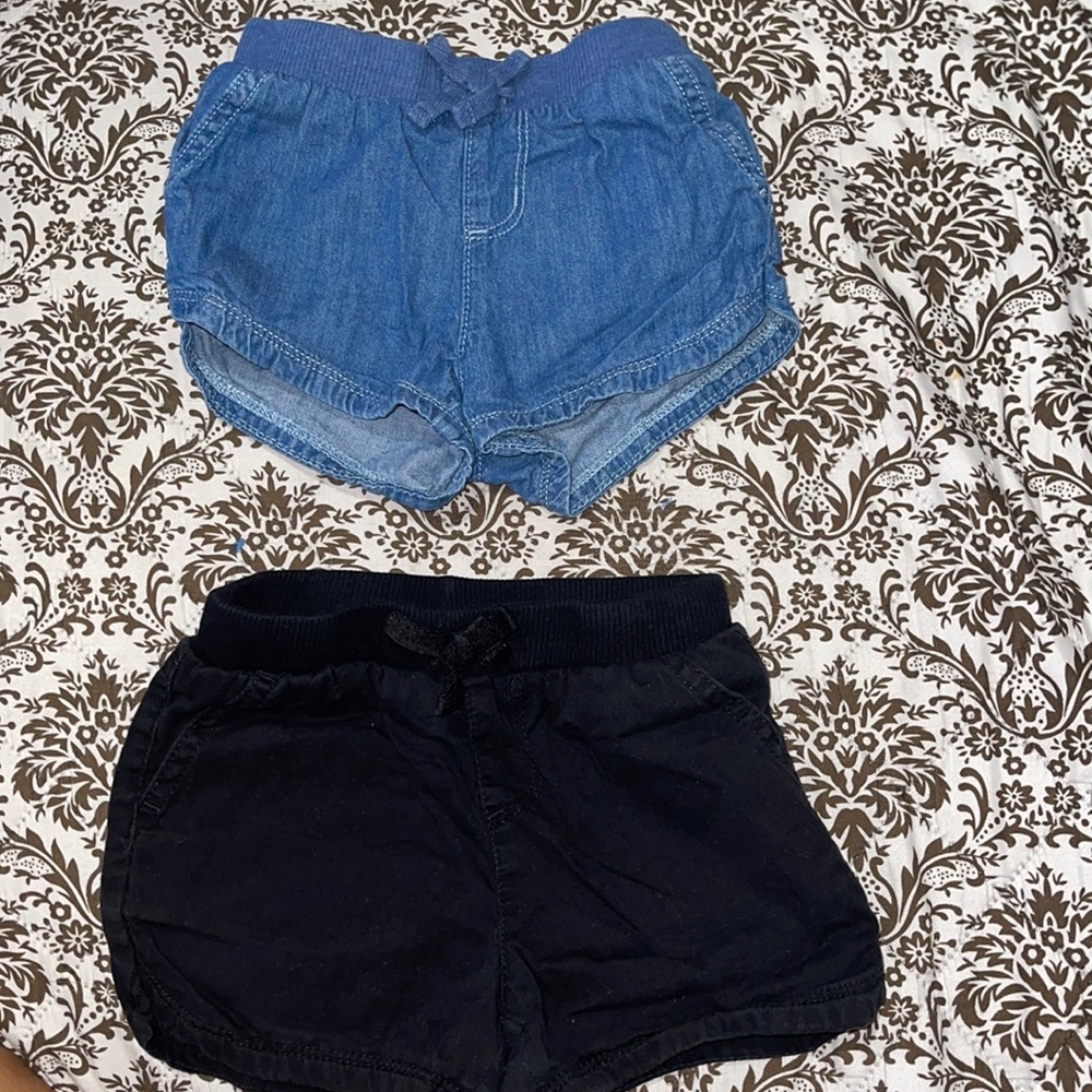Shorts/ size 2T/ color: blue/black